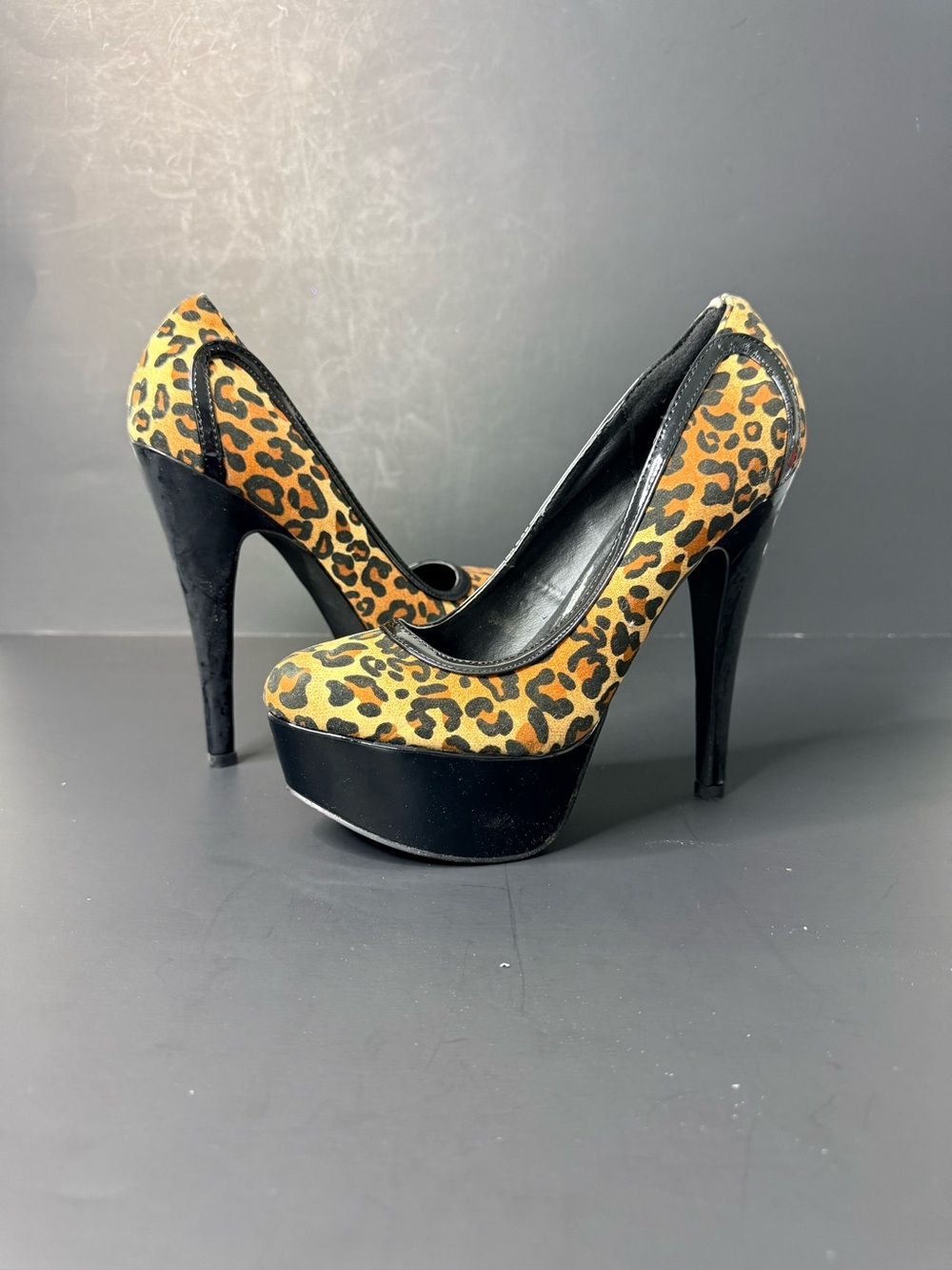 Qupid Leopard Print Platform Pumps Women’s 7.5 High Stiletto Heels Y2K